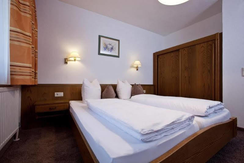 Hotel Garni Mirabell Ишгль Экстерьер фото